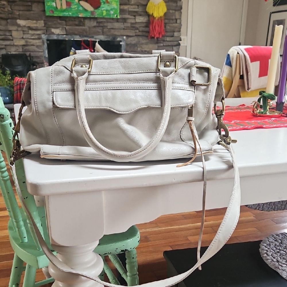 Elegant Gray Leather Handbag